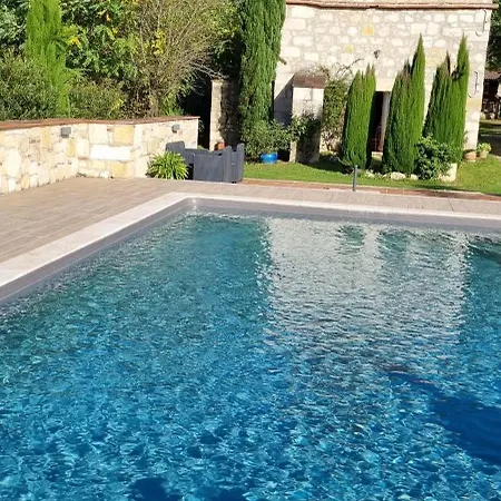Domaine Des Acacias Holiday home Clermont-Dessus