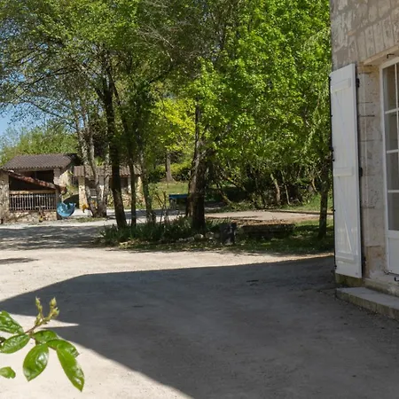 Domaine Des Acacias Holiday home Clermont-Dessus