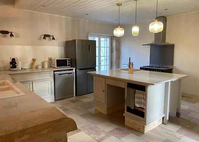 Domaine Des Acacias * Clermont-Dessous